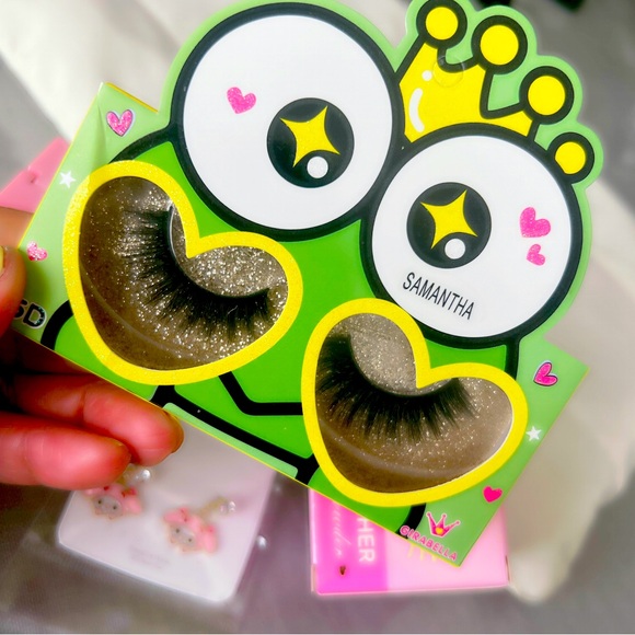 Hello Kitty Beauty Bundle - Picture 4 of 8